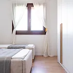 Appartement Emma 2br, 2 Bath & Balcony *