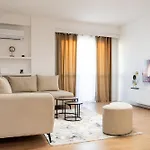 Emma 2br, 2 Bath & Balcony Appartement *