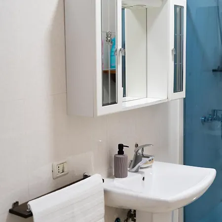 Emma 2br, 2 Bath & Balcony Tiran