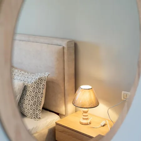 Emma 2br, 2 Bath & Balcony Daire *