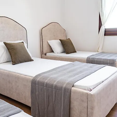 Appartement Emma 2br, 2 Bath & Balcony *