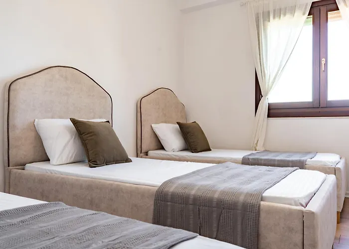 Appartement Emma 2br, 2 Bath & Balcony Tirana