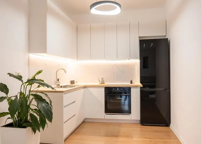 Apartamento Emma 2br, 2 Bath & Balcony Tirana