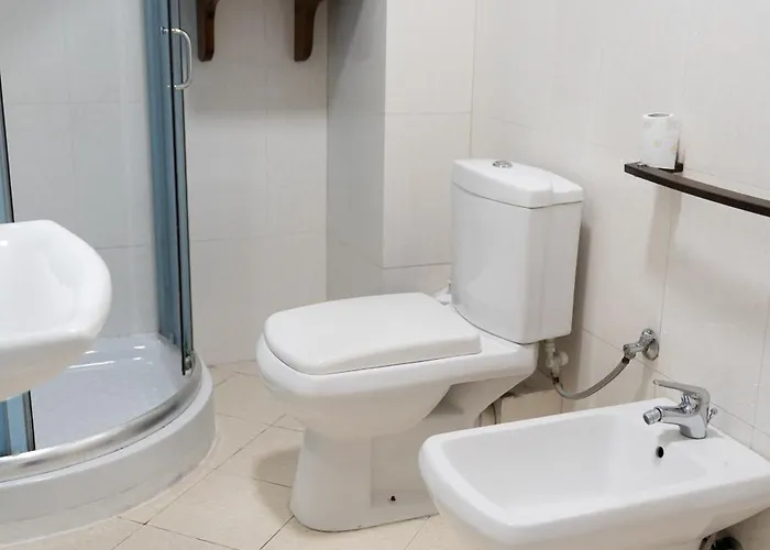 Emma 2br, 2 Bath & Balcony Apartamento